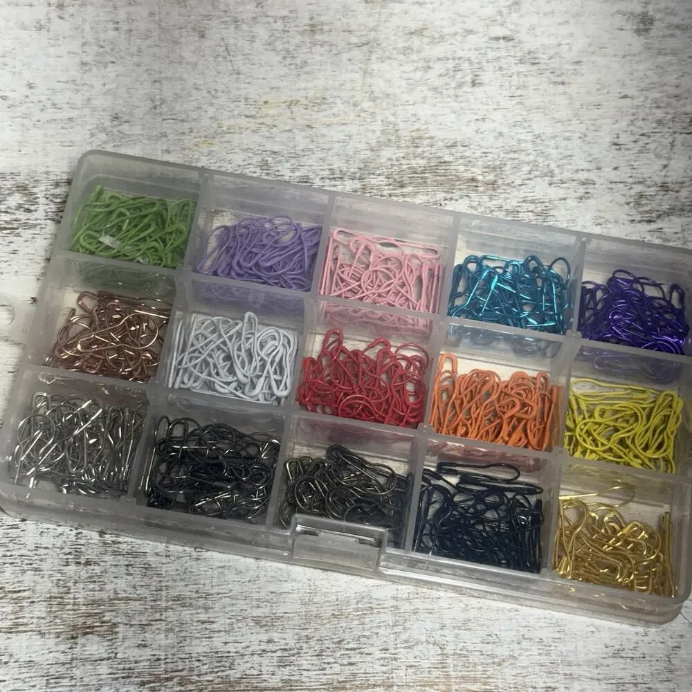 Unbranded Calabash Pins, 450 Pieces, 15 Assortment Colors With Storage Box New